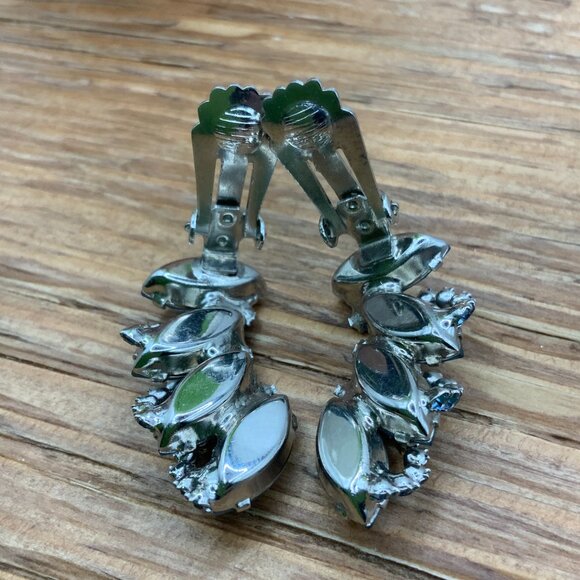 Weiss Inspired Vintage AB Leaf Aqua Blue Rhinestone Silver Tone Clip Earrings - Picture 4 of 8